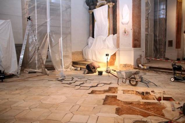 Der Innenraum der Pfarrkirche St. Jakobus ist eine Baustelle.